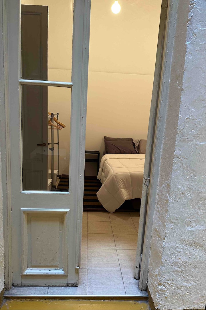 Tazama kuanzia baraza hadi chumba cha kulala (milango ya Kifaransa).