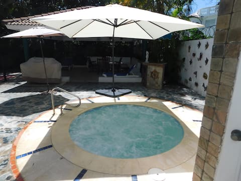 Wonderful Family Villa with a Pool and Jacuzzi
