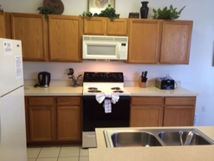 kitchen area.jpg