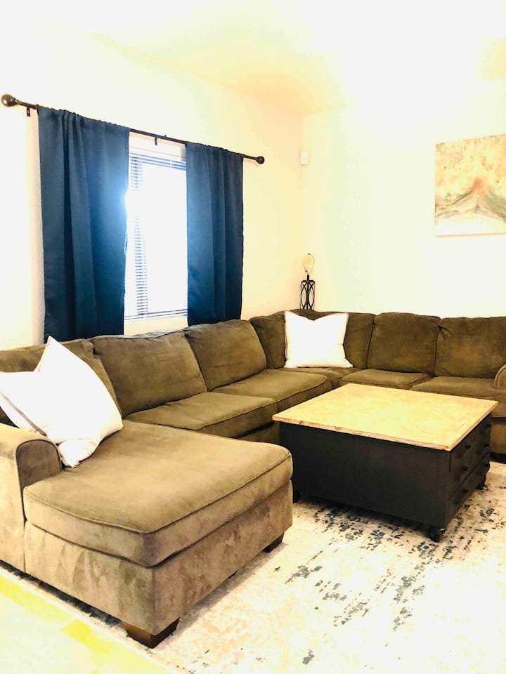 Zenden Phoenix 2 Bed 2 Bath - Grand Canyon University, Phoenix