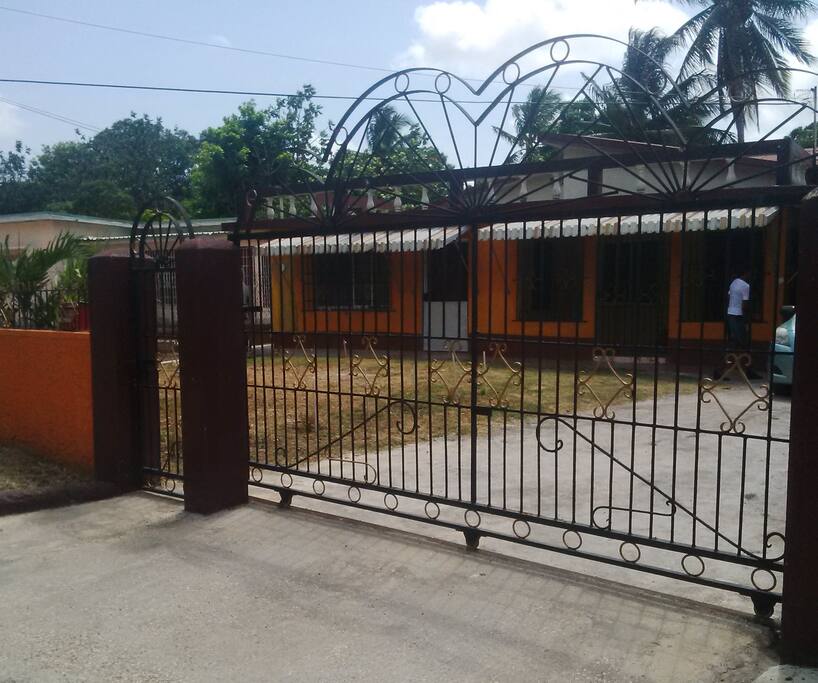 Property gate