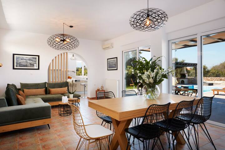 Villa Amaranthus, Private Pool, Jacuzzi &mini Golf gallery image 3