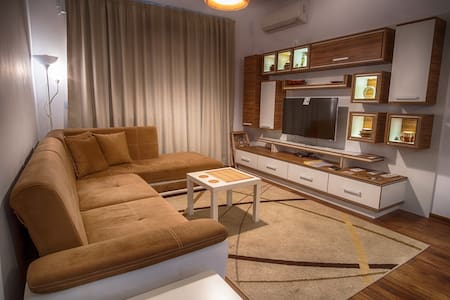 Sunshine Sofia XL - central, connected modern flat