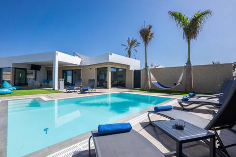Villa Sea Breeze~LAPA~Pool and Jacuzzi Private