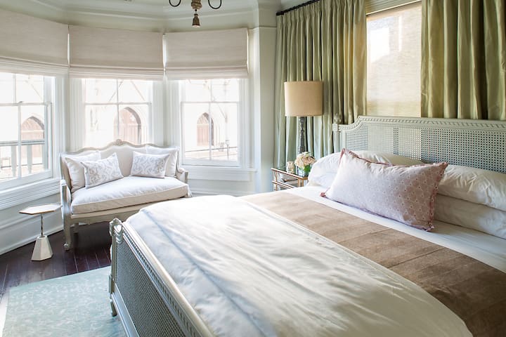 Airbnb Savannah Vacation Rentals Places To Stay