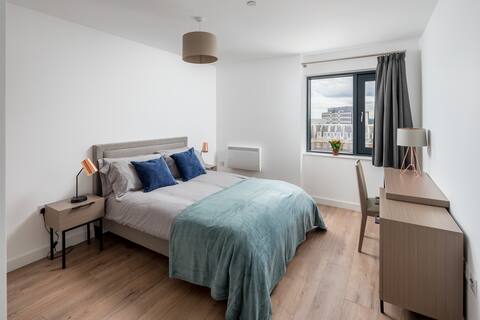 Modern 2 bed flat near Birmingham City Centre