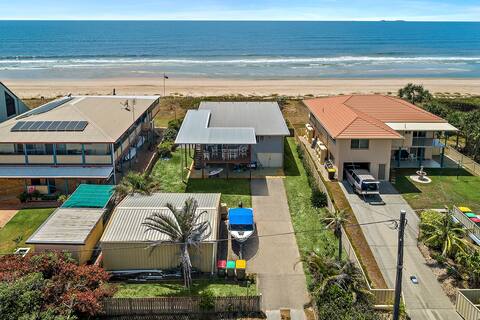 Endless Summer - Absolute beach front Wooli