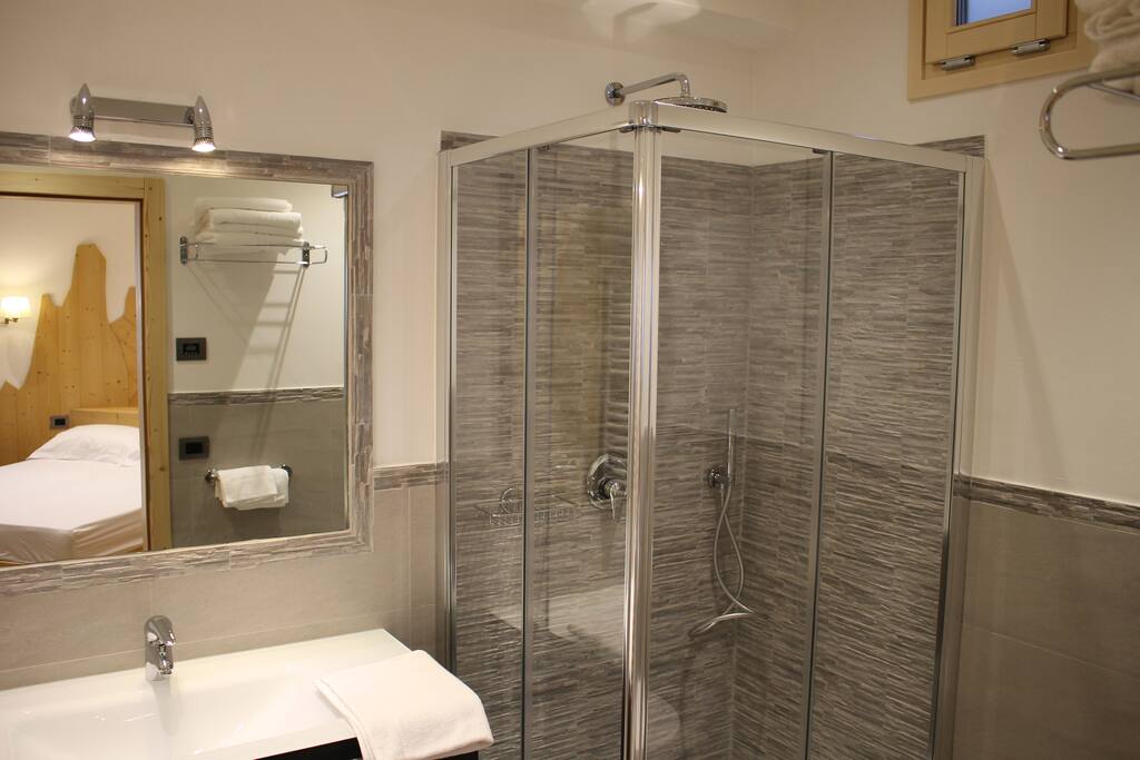 bagno camera dolomia