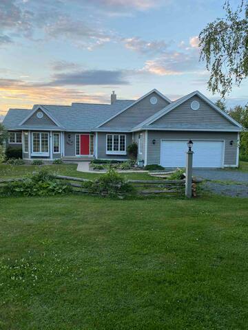 River’s Edge Cottage gallery image 2