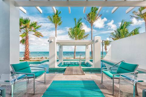 EXQUISITE 5-STAR BEACHFRONT VILLA