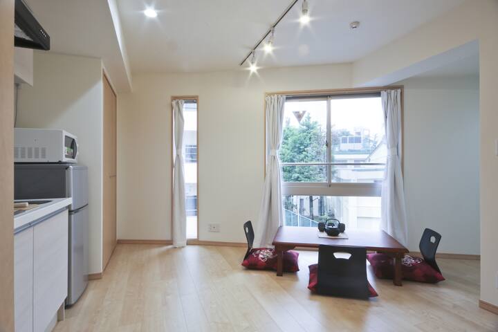 Shinjuku!2min walk station!wifi! Luggage 10am!302