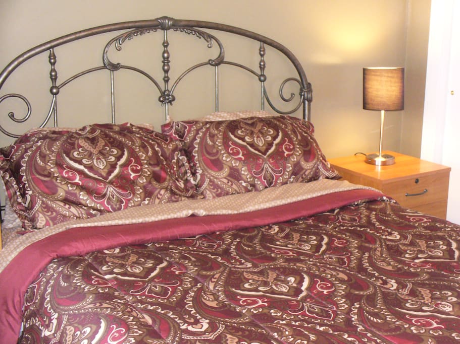 Queen bed