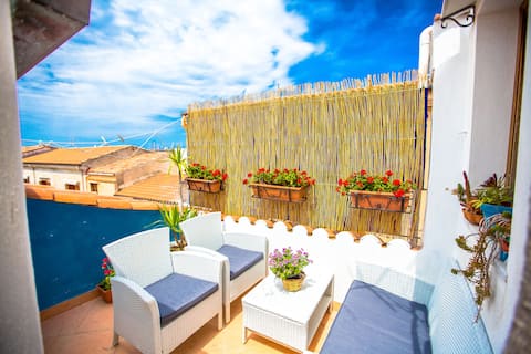 Airbnb con migliori performance: namaste loft private terrace near the beach a Cefalù