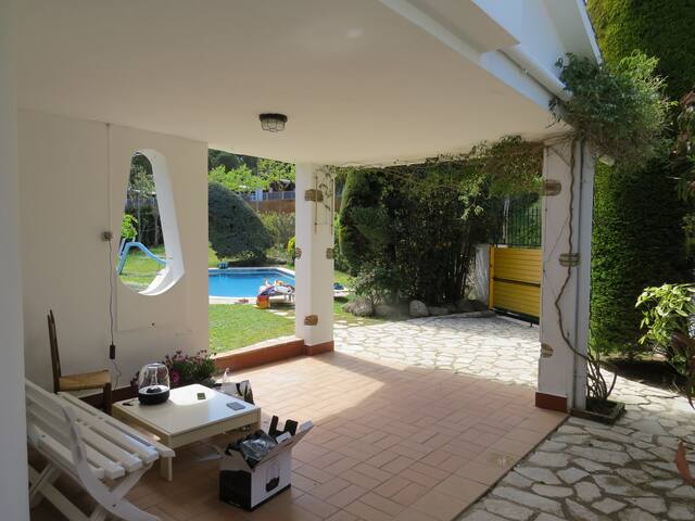 A house with pool and a view on the sea gallery image 4