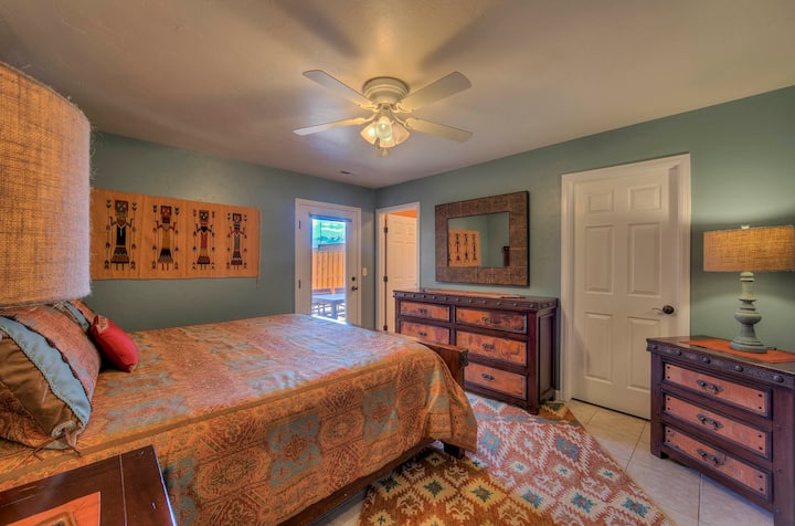 主卧：卫生间和步入式衣柜