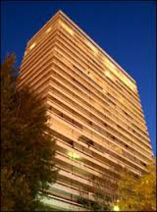 The "Apollon" building