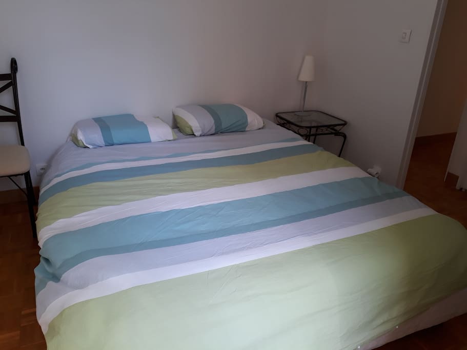 chambre 1 lit 160