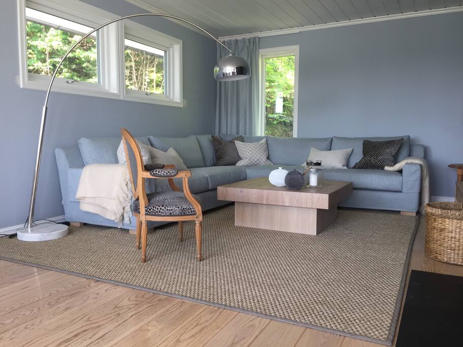 Elegant and cosy living room corner