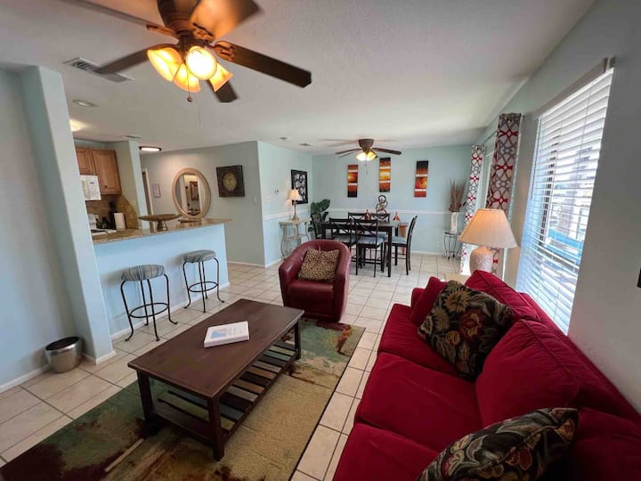 1st Floor Waterfront Pool  Hot Tub Boat Slip - North Padre Island