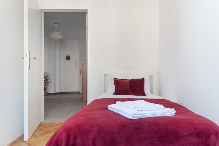 חדר שינה יחיד שני