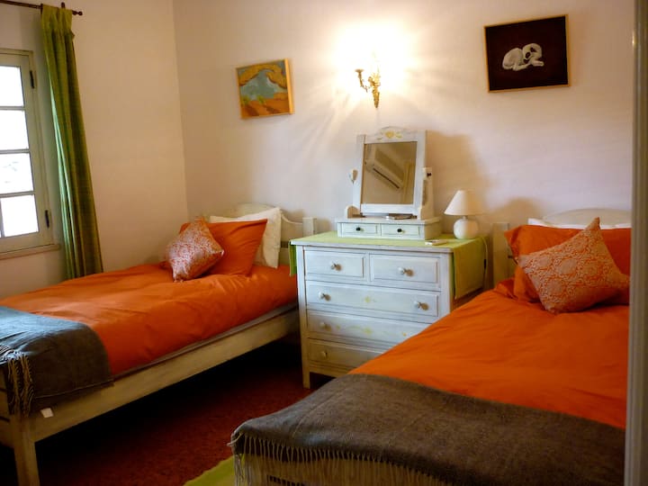 Спалната соба на долниот кат.