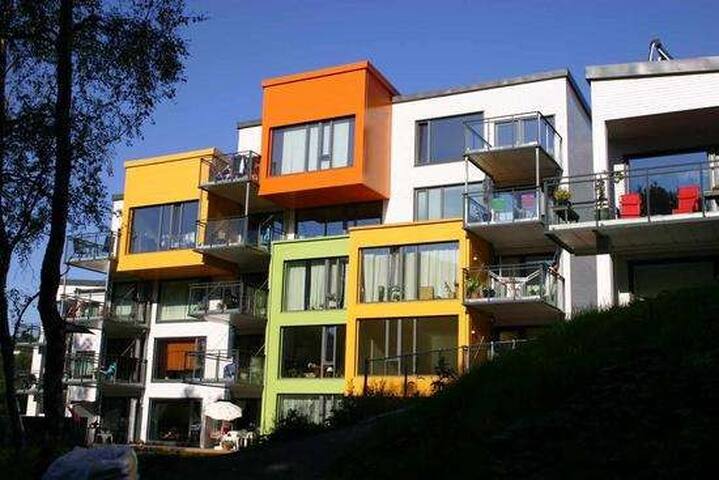 Cozy single room, free parking