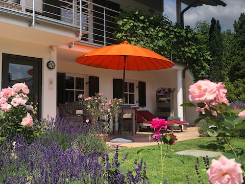 A good in the lake apartment