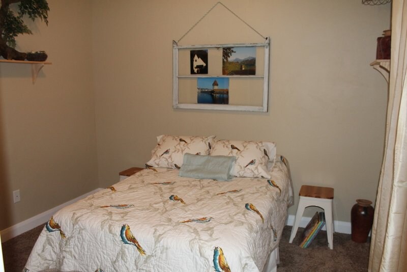 2. spavaća soba s bračnim krevetom i velikim ormarom