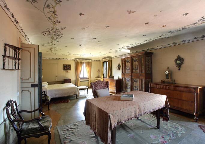 Stunning apartment ! gallery image 2