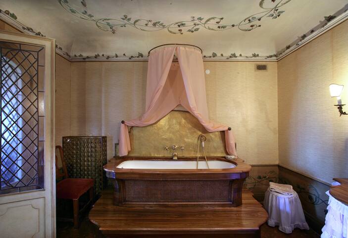 Stunning apartment ! gallery image 3