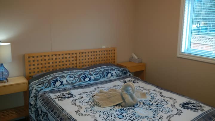 2. spálňa s manželskou posteľou veľkosti Queen
