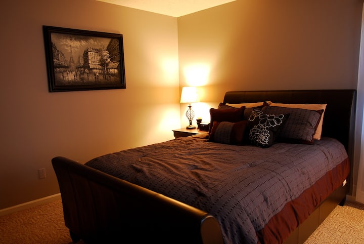 La deuxième chambre dispose d'un lit queen size.