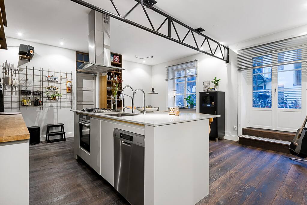 Kitchen/Livning Room combined.