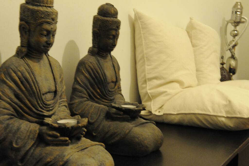 Enjoy and relax (living room)