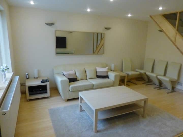 Designer 3 Bedroom House Near London - バッキンガムシャー