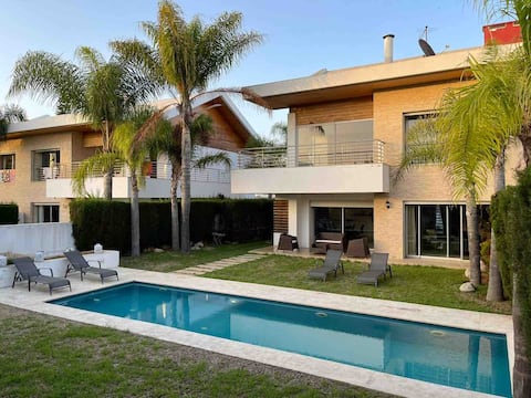 Luxury Villa Oasis, Bouznika Bay