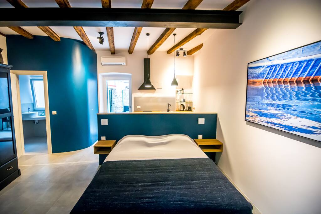 Studio Bluestone