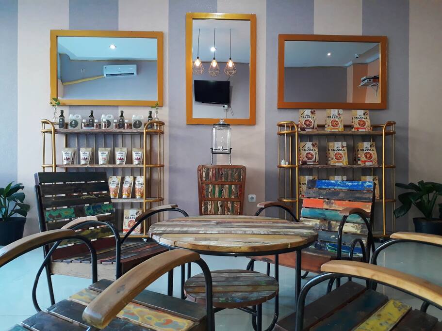 Lobby in common area