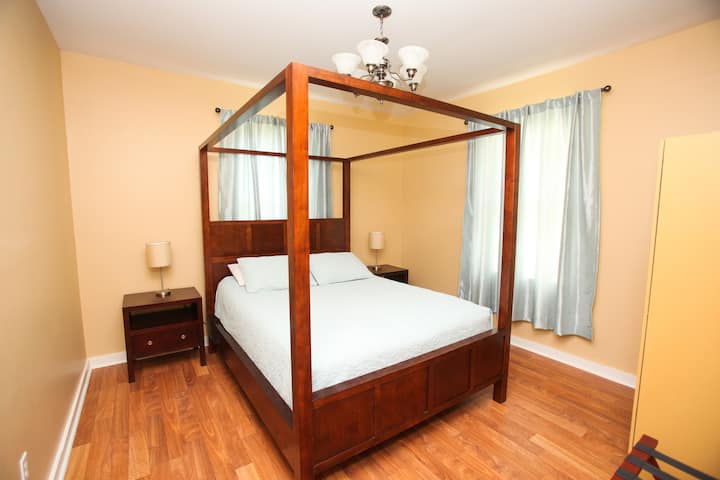 Ოთახი №2: საწოლი 152 × 203 სმ