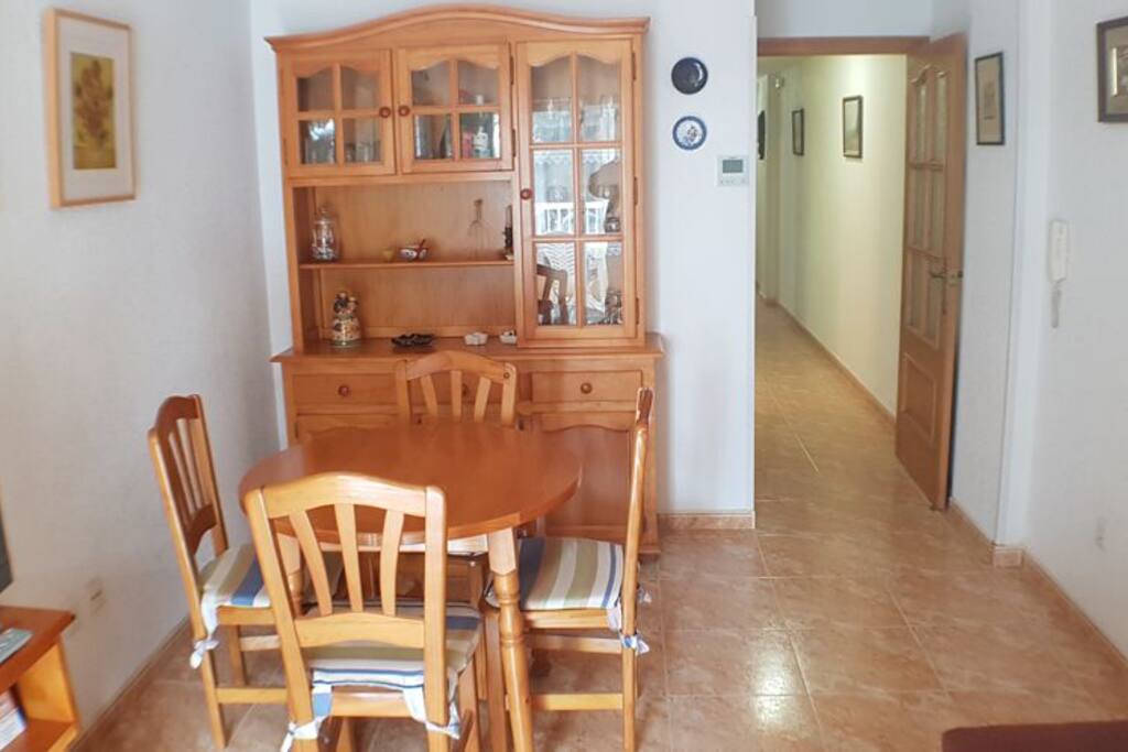 Wohnzimmer (2)