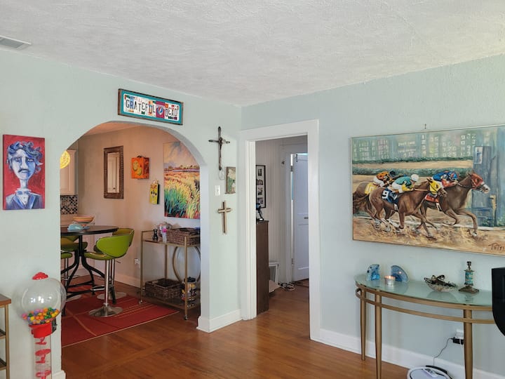 Whimsical, 1940s Cottage 4 Blocks To The Ocean! - Tybee Island, GA