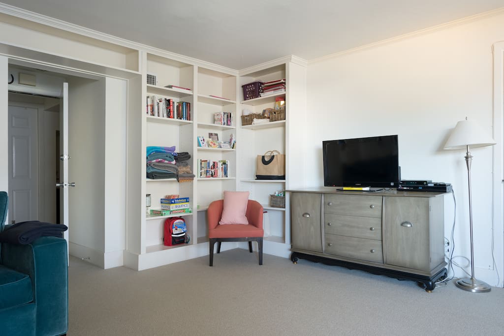 TV with full cable in the sitting area.