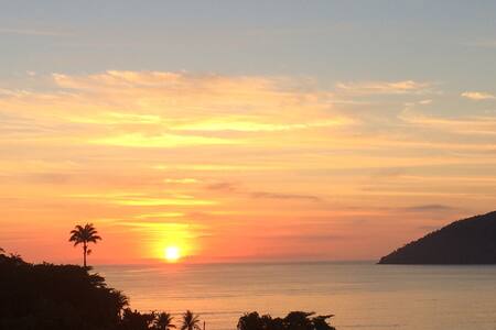 Lindo terraço de frente para o mar