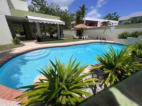 Brisas By The Sun. Handicap friendly,25min airport