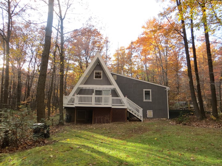 Cabin at Raystown Lake Cabins for Rent in Huntingdon, Pennsylvania