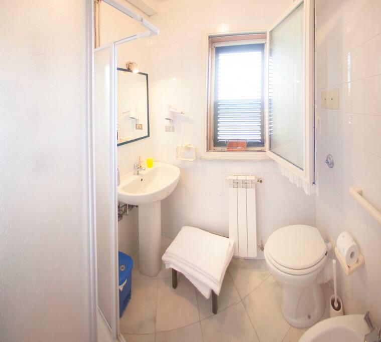 Bagno In Camera