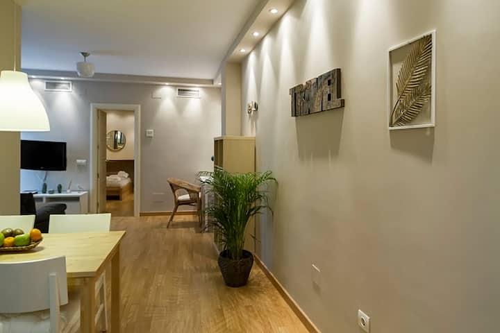 Comfort in the city center. Apartment with patio