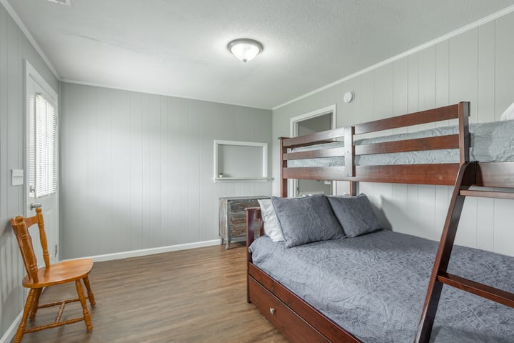 Chambre avec lits superposés plus petite maison