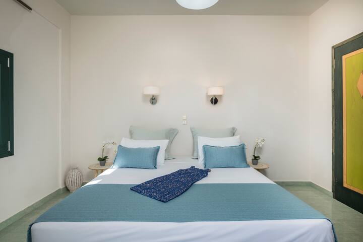 Villa Phaedra Sea Front Villa at Tersanas gallery image 5