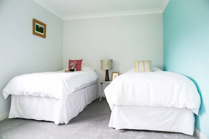 Chumba cha kulala cha pili - vitanda viwili